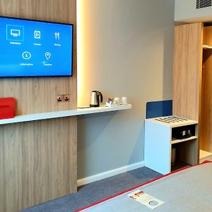 Habitación Estándar con 2 Camas Individuales
